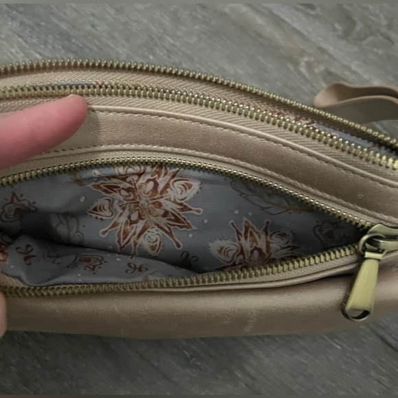 HOBO Roam Wristlet Leather - Picture 5 of 8